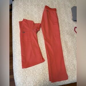 SOLD 🥰 Xs/small figs scrubs